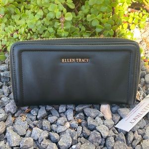 Brand new with tags. Womens light wallet by Ellen Tracy.